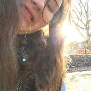 Meet your Posher, Heyna